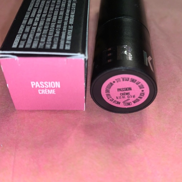 Kylie Jenner lipstick 💄 - Picture 7 of 9